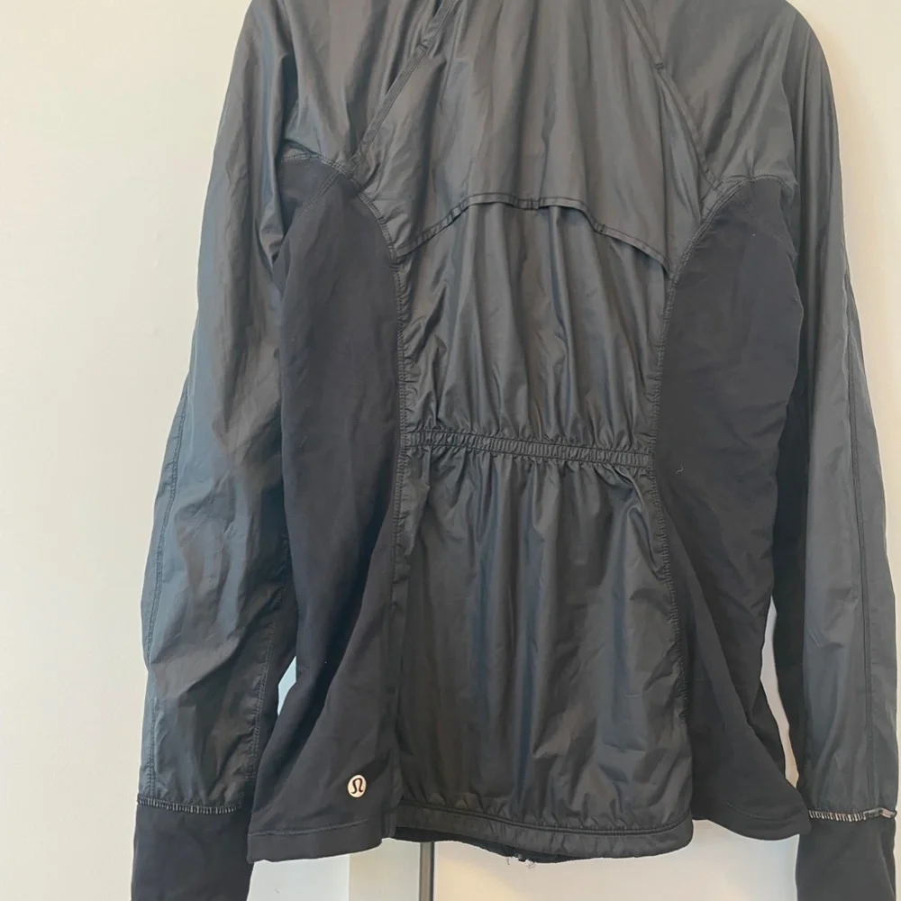 lululemon Rush Hour Jacket Size 6 Black - Picture 10 of 11